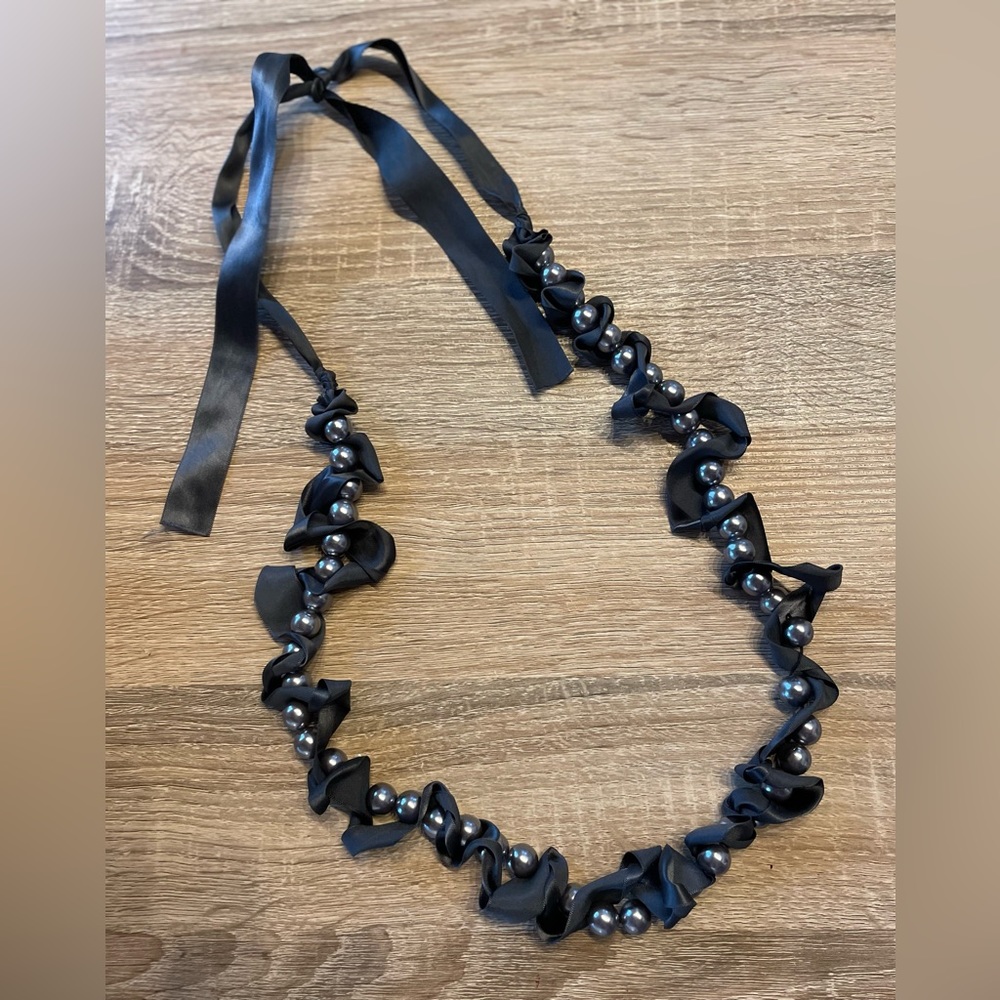 🤍 Navy ribbon and pearl bead long necklace 🤍